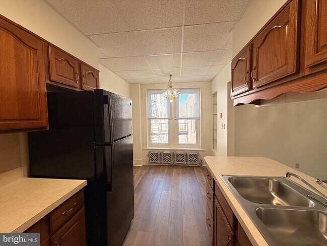 Building Photo - 49 S Fourth St