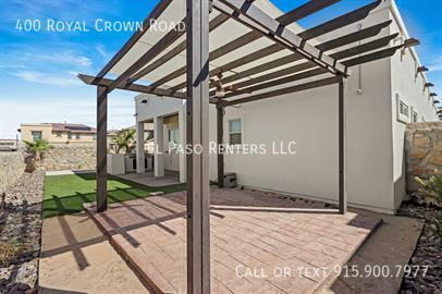 Building Photo - 400 Royal Crown Rd