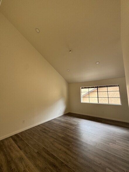 Bedroom 3 - 4048 Maxson Rd