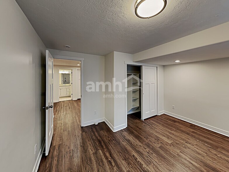 Building Photo - 602 Koins Way