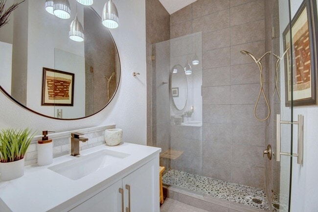 Building Photo - 11118 Jewel Cave Rd SE