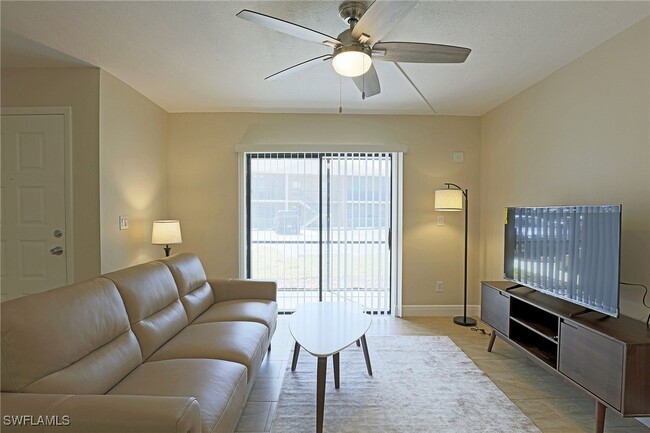 Building Photo - 5327 Summerlin Rd