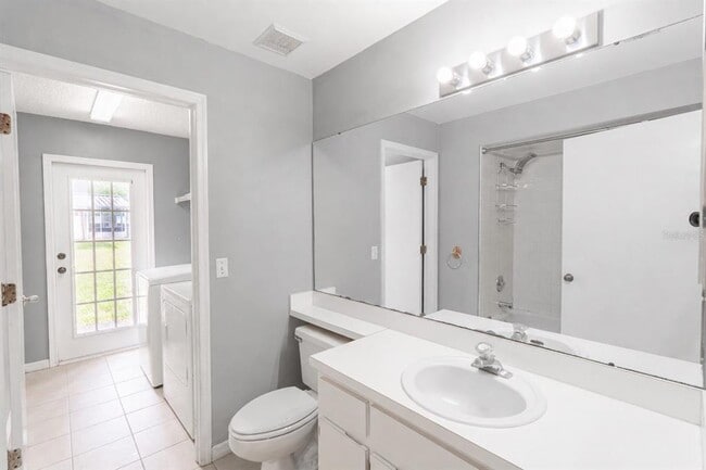 Building Photo - 10435 Crestfield Dr