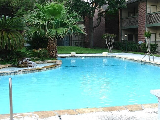Building Photo - 6500 Harbor Town Dr