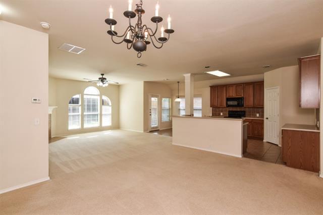 Building Photo - 2609 Swan Dr