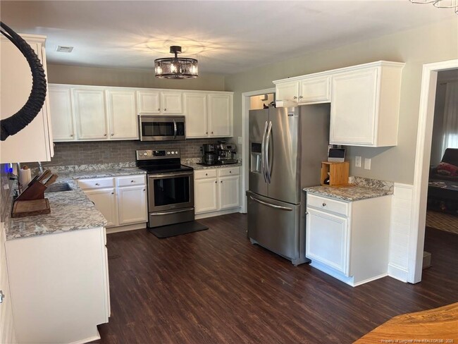 Building Photo - 3083 Carolina Way