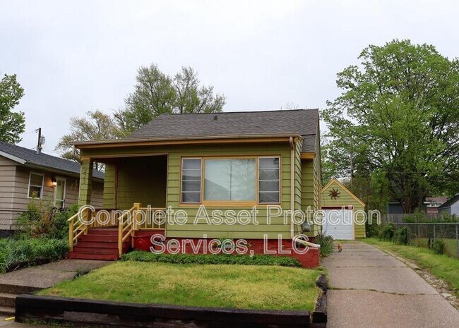 Primary Photo - 223 N Calumet Ave