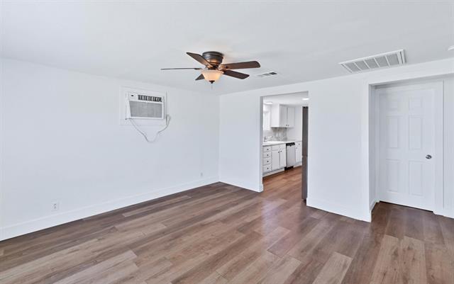 Building Photo - 530 SE 2nd St