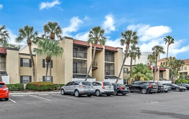 Building Photo - 5304 W Kennedy Blvd