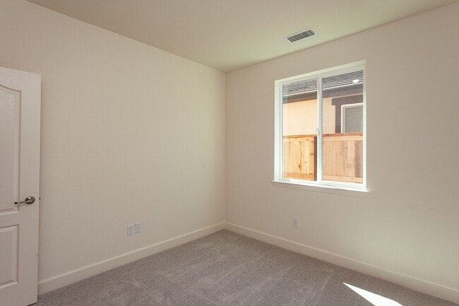 Building Photo - 1260 Grey Owl Dr.