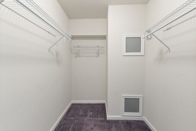 Building Photo - 7134 Huntley Creek Pl