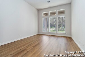 Building Photo - 944 Wilderness Oaks