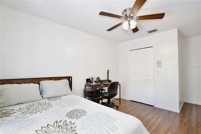 Building Photo - 2115 Heathwood Cir