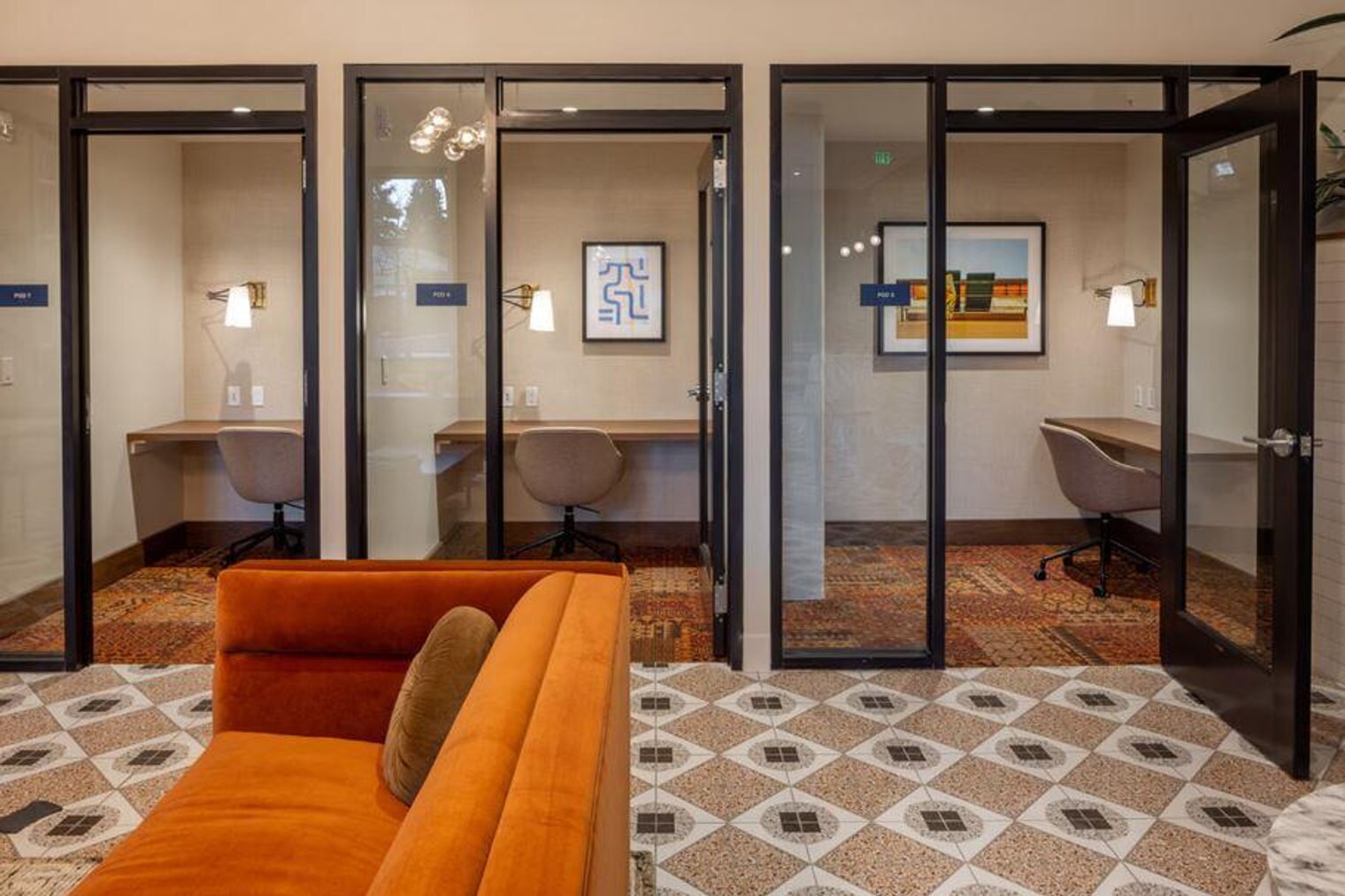 Building Photo - 1985 NW Savier St