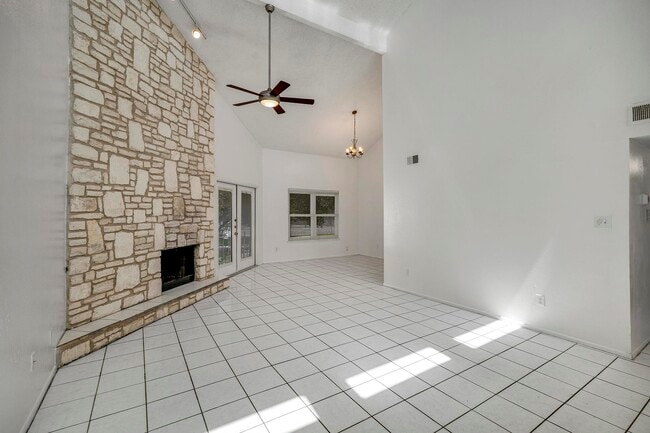 Building Photo - 8421 Echo Creek Ln