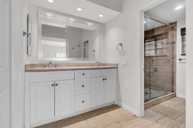 Building Photo - 33212 Ocean Bright