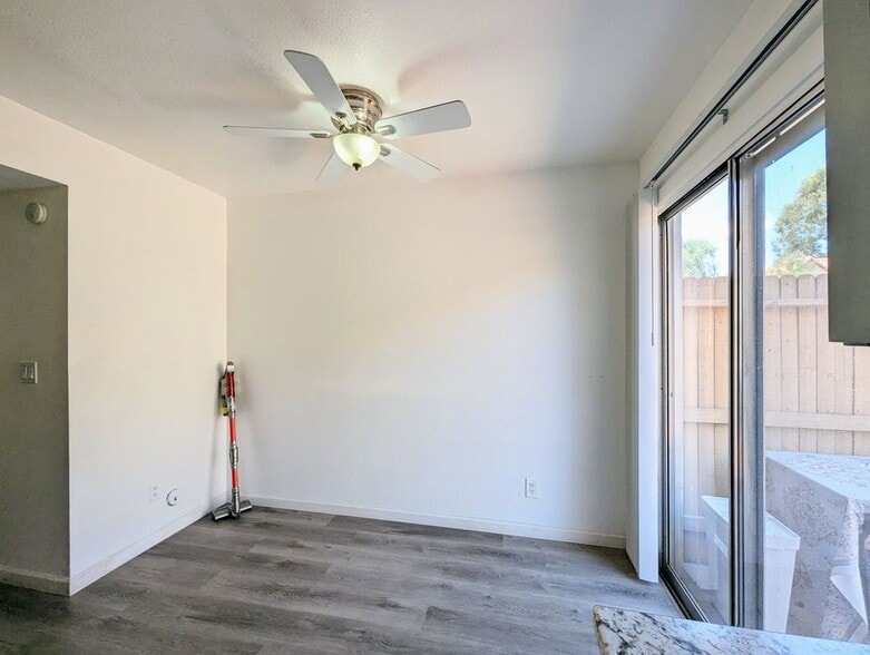 Building Photo - 4601 N 102nd Ave