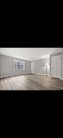 Building Photo - 325 Winding River Dr