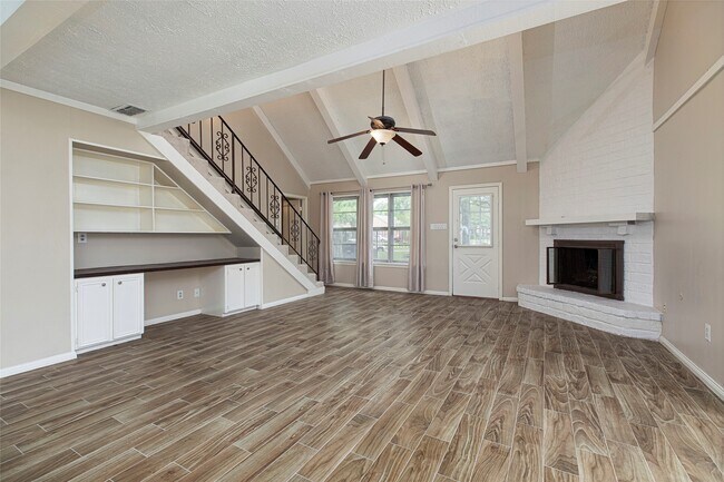 Building Photo - 2706 Stetson Ln