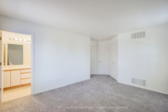 Building Photo - Evolve Real Estate: Bright & Spacious Home in Denver’s Green Valley Ranch! Available May 1st
