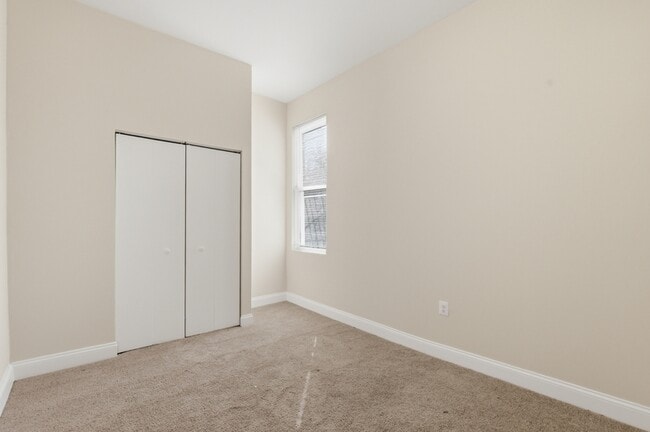 Building Photo - 910 N Arlington Ave