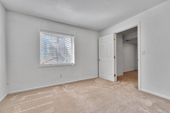 Building Photo - $2,795.00, 4-bed, 3-bath, 2175 sq ft ranch...