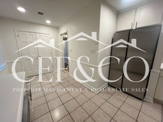Building Photo - For Rent – Spacious 4 Bedroom, 2 Bathroom ...