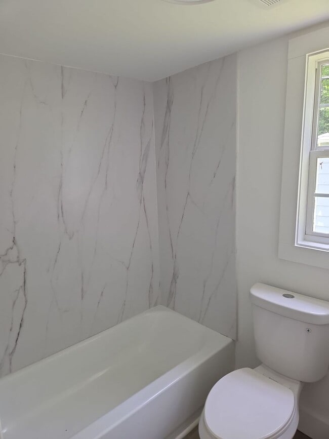 Building Photo - Newly remodeled home is located in Lancaster, SC 29720.