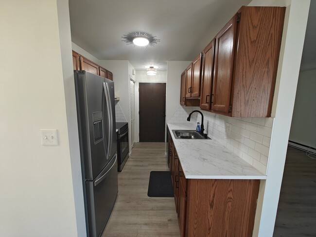 Building Photo - 11 Marion Ave