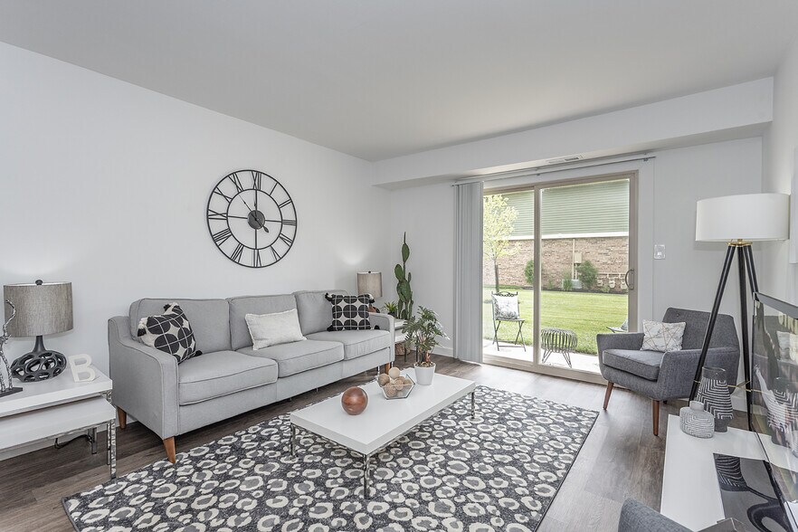 Bloomfield Apartments 4921H Bloomfield Dr Dayton OH 45426 Apartment