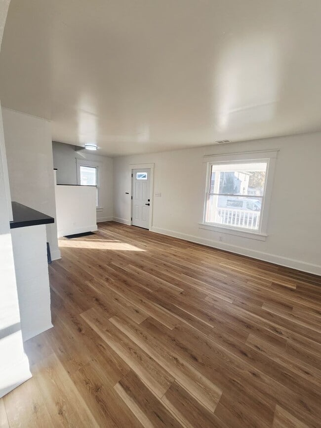 Building Photo - 426 Hazel Ave