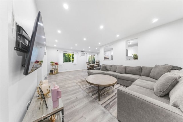 Building Photo - 3010 Montrose Ave