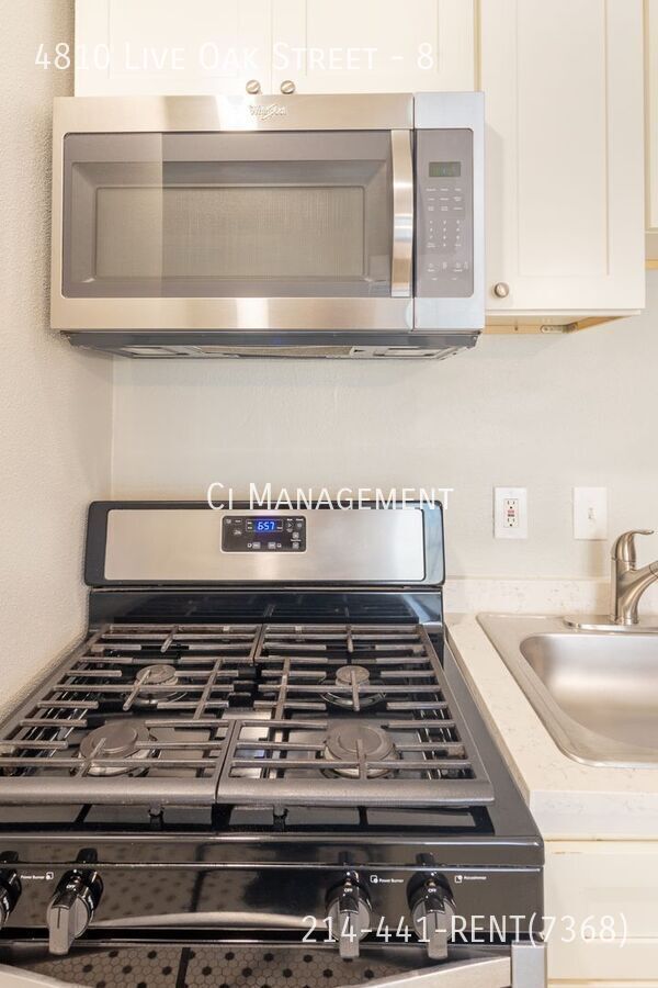 Building Photo - 4810 Live Oak St