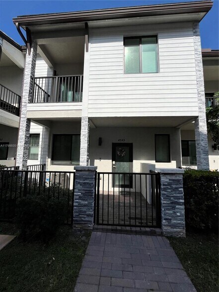 Building Photo - 4745 NW 83rd Pky