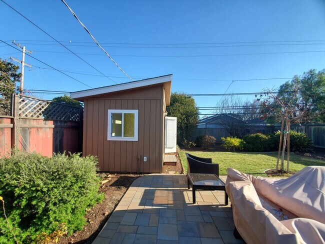 Building Photo - Stunning home in san mateo