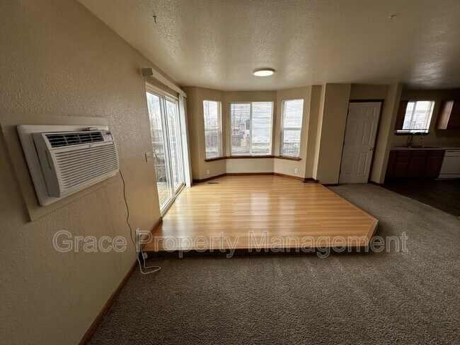 Building Photo - 3453 W 65th Ave