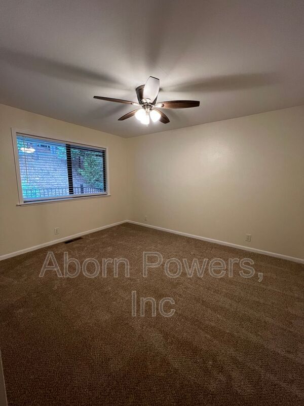 Building Photo - 5111 Loch Leven Dr