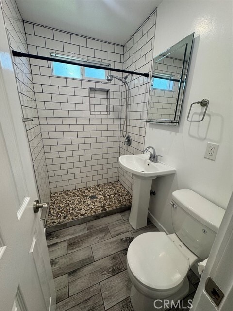 Building Photo - 323 E Olive Ave