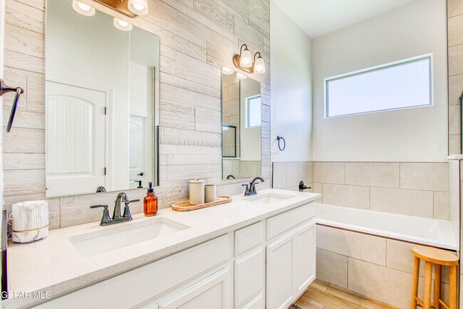 Building Photo - 13409 Carterton Ave