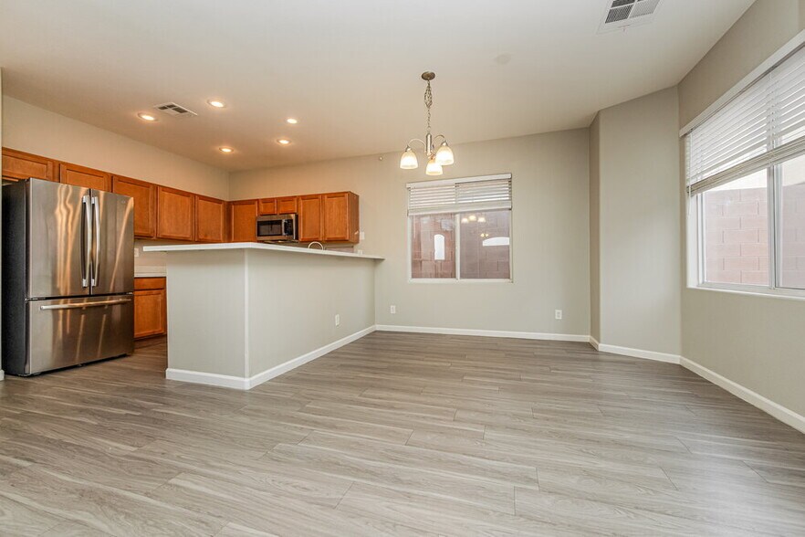 Building Photo - 8920 Brentwood Grove Ct