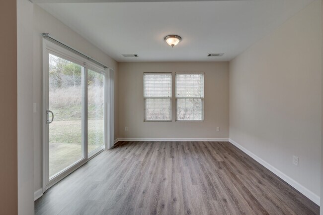 Building Photo - 2609 Jordan Ridge Dr