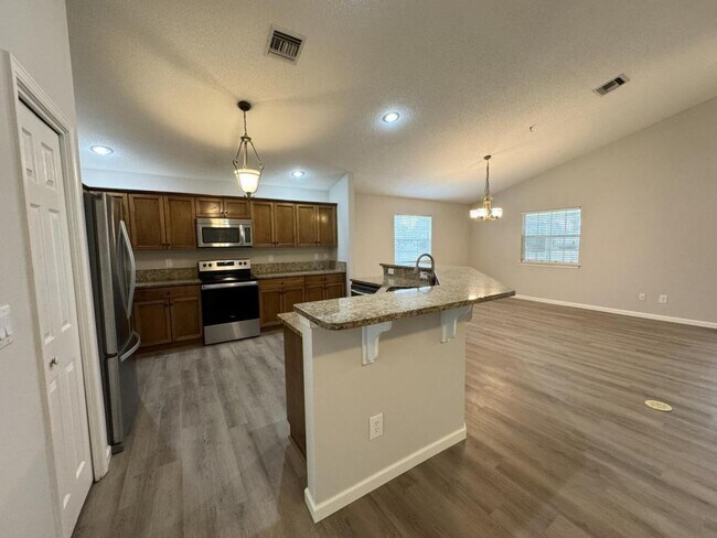 Building Photo - 222 Biltmore Pl