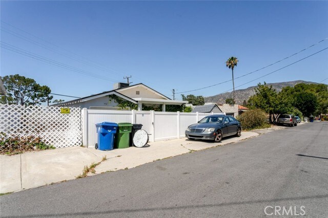 Building Photo - 10619 Mountair Ave
