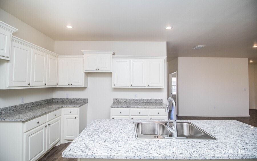 Building Photo - 6927 20th St