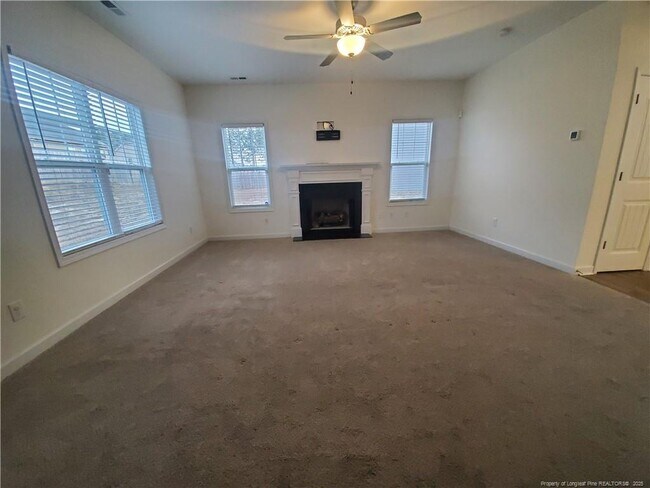 Building Photo - 1717 Cherrypoint Dr