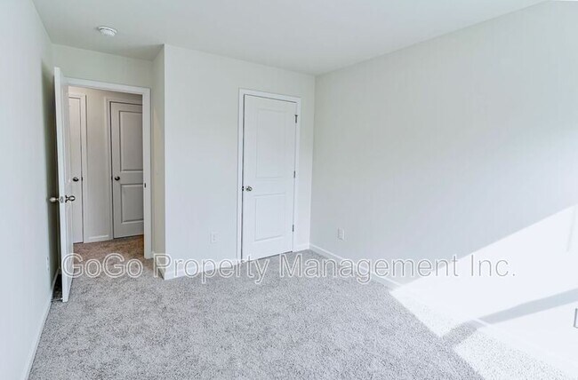 Building Photo - 31 Sunriff CT