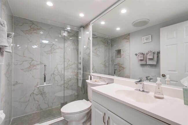 Building Photo - 3700 Galt Ocean Dr