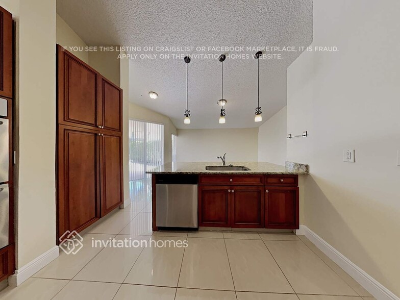 Building Photo - 10162 Aspen Way