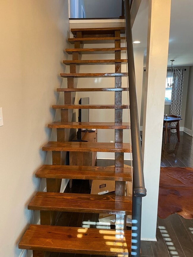 Building Photo - Beautiful 1 Bedroom in Highland