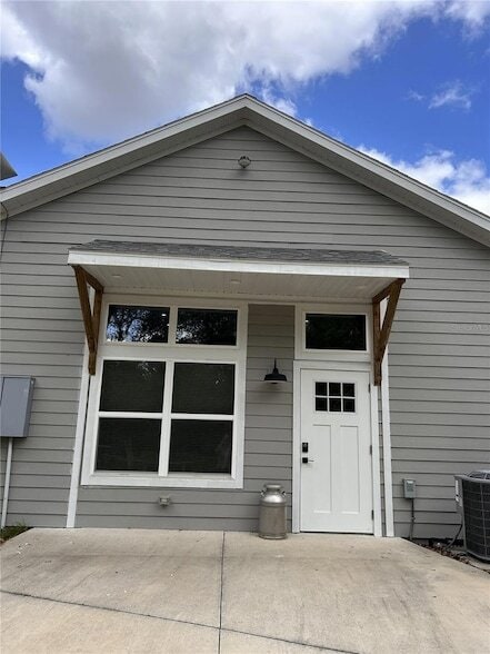 Building Photo - 12870 NE 103 Terrace